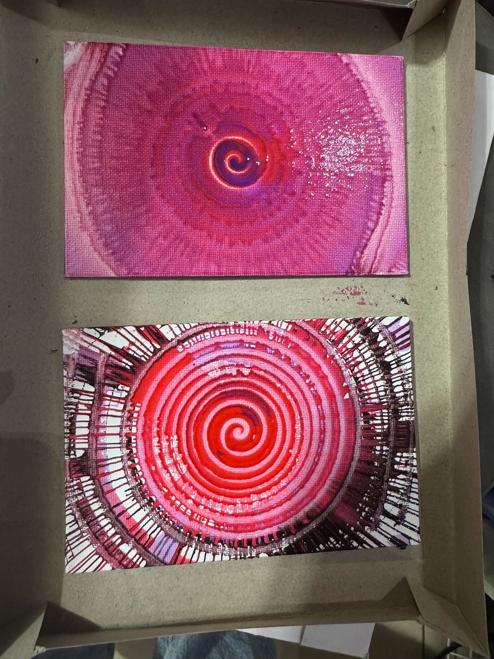 Finished spiral spin-art designs